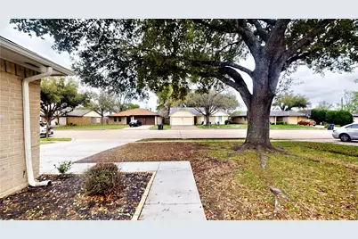 2331 Barrington Place, Sugar Land, TX 77478 - Photo 2