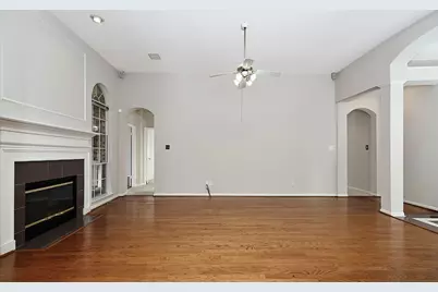 99 N Summer Cloud Drive, The Woodlands, TX 77381 - Photo 10