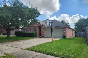 17123 Pecan Acres Dr, Sugar Land, TX 77498 - Photo 4