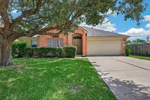 17123 Pecan Acres Dr, Sugar Land, TX 77498 - Photo 2
