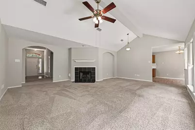 17123 Pecan Acres Drive, Sugar Land, TX 77498 - Photo 4