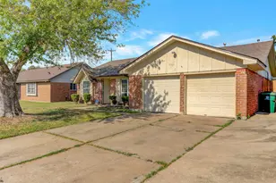 5139 Bungalow Ln, Houston, TX 77048 - Photo 2