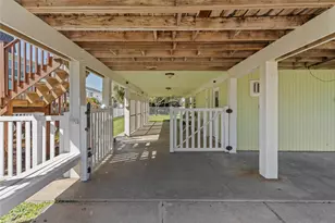 13810 San Domingo Dr, Galveston, TX 77554 - Photo 36