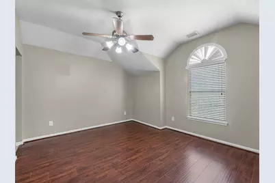 15826 Shoreline Terrace Drive, Houston, TX 77044 - Photo 28