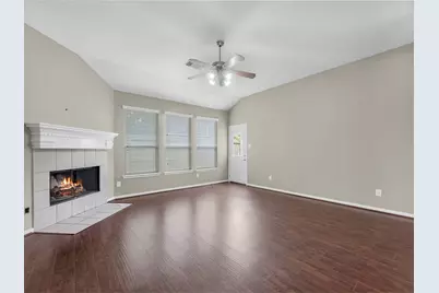 15826 Shoreline Terrace Drive, Houston, TX 77044 - Photo 8