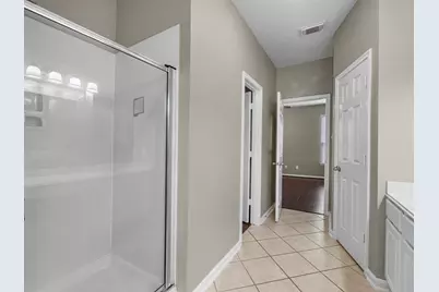 15826 Shoreline Terrace Drive, Houston, TX 77044 - Photo 18