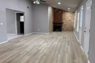 1923 Delphi Ln, Houston, TX 77067 - Photo 2