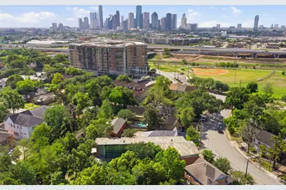 2424 White Oak Drive, Houston, TX 77009 - Photo 48