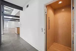 2424 White Oak Dr, Houston, TX 77009 - Photo 6