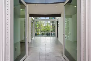 2424 White Oak Dr, Houston, TX 77009 - Photo 2