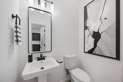 902 Ringold Street #A/B, Houston, TX 77088 - Photo 24