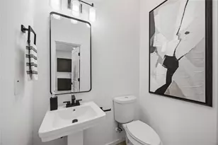 902 Ringold St, Houston, TX 77088 - Photo 24