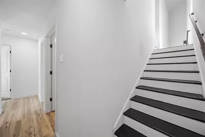902 Ringold Street #A/B, Houston, TX 77088 - Photo 4