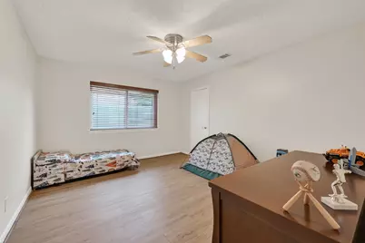 11718 Pecan Creek Drive, Houston, TX 77043 - Photo 34