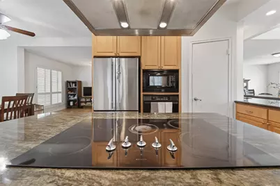 11718 Pecan Creek Drive, Houston, TX 77043 - Photo 14