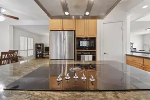 11718 Pecan Creek Dr, Houston, TX 77043 - Photo 14