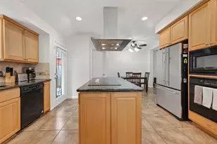 11718 Pecan Creek Dr, Houston, TX 77043 - Photo 12