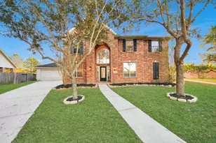 2415 San Conero Dr, Pearland, TX 77581 - Photo 2