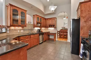 826 E 29th St, Houston, TX 77009 - Photo 8