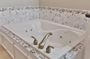 826 E 29th St, Houston, TX 77009 - Photo 18