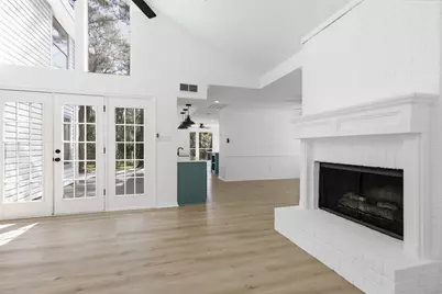 12 Rosedale Brook Court, The Woodlands, TX 77381 - Photo 10