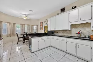 901 Royal St, Edinburg, TX 78539 - Photo 14