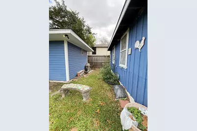 2003 Alta Vista Street, Houston, TX 77023 - Photo 38