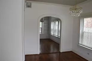 2421 Calumet St, Houston, TX 77004 - Photo 2
