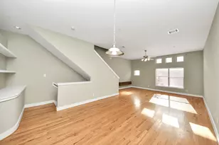 8715 Meadowcroft Dr, Houston, TX 77063 - Photo 6