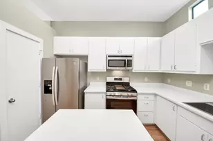 8715 Meadowcroft Dr, Houston, TX 77063 - Photo 10