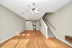 8715 Meadowcroft Dr, Houston, TX 77063 - Photo 8