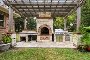 1216 S Hill St, Alvin, TX 77511 - Photo 26