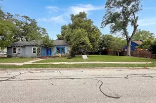 502 E Fayle St, Baytown, TX 77520 - Photo 8