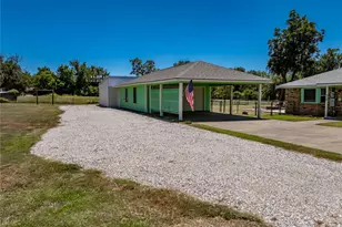 778 E Bellville St, Giddings, TX 78942 - Photo 28