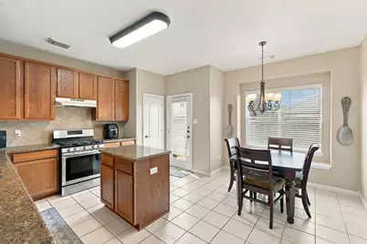 2207 Tarrytown Crossing Drive, Conroe, TX 77304 - Photo 10