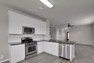 430 Walnut Branch Dr, Baytown, TX 77523 - Photo 8