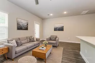 305 N Centro Cir, Shenandoah, TX 77385 - Photo 4