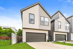 305 N Centro Cir, Shenandoah, TX 77385 - Photo 2