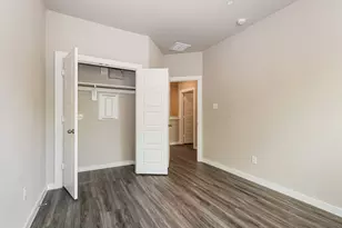 305 N Centro Cir, Shenandoah, TX 77385 - Photo 12