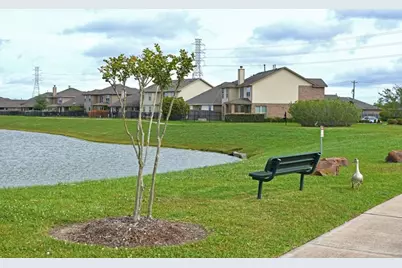 410 Kendall Crest Drive, Alvin, TX 77511 - Photo 18