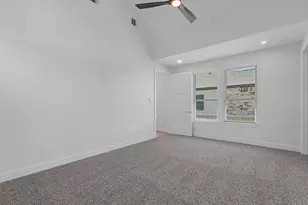 7727 Green Lawn Dr, Houston, TX 77088 - Photo 14