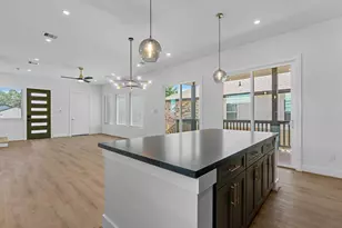 7727 Green Lawn Dr, Houston, TX 77088 - Photo 12