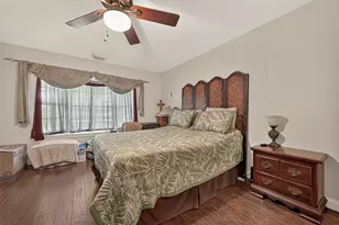 2016 Meadow Ln, Richmond, TX 77469 - Photo 14