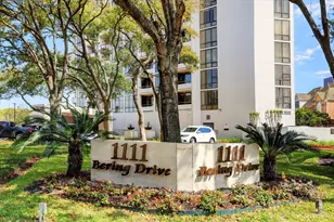1111 Bering Dr, Houston, TX 77057 - Photo 24