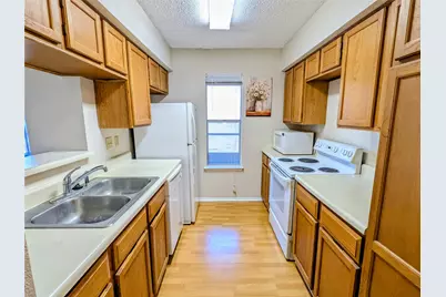 10555 Turtlewood Court #1903, Houston, TX 77072 - Photo 14