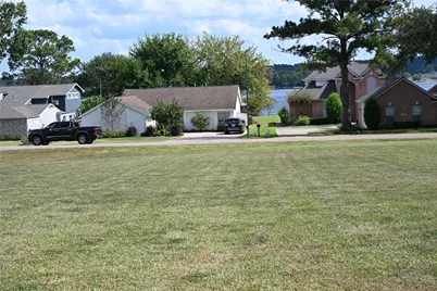 Na East Shore Drive, Willis, TX 77318 - Photo 4