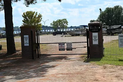 Na East Shore Drive, Willis, TX 77318 - Photo 8