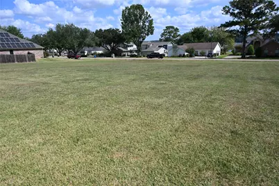 Na East Shore Drive, Willis, TX 77318 - Photo 1