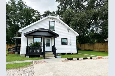 620 First Street, Winnie, TX 77665 - Photo 4