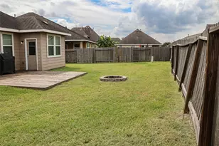 4703 N Bella Ct, Alvin, TX 77511 - Photo 26